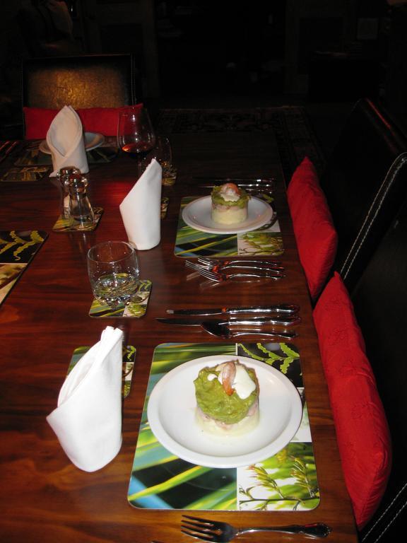 Twin Waters Lodge Collingwood Esterno foto
